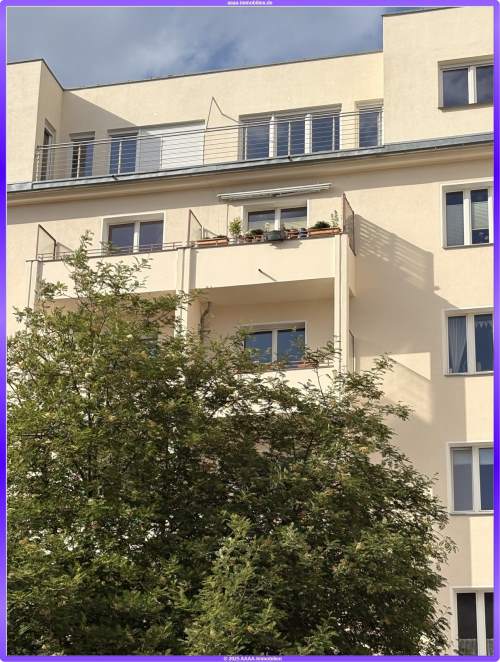 Bezugsfreie 3 Zimmerwohnung mit Balkon Friedrichshain
